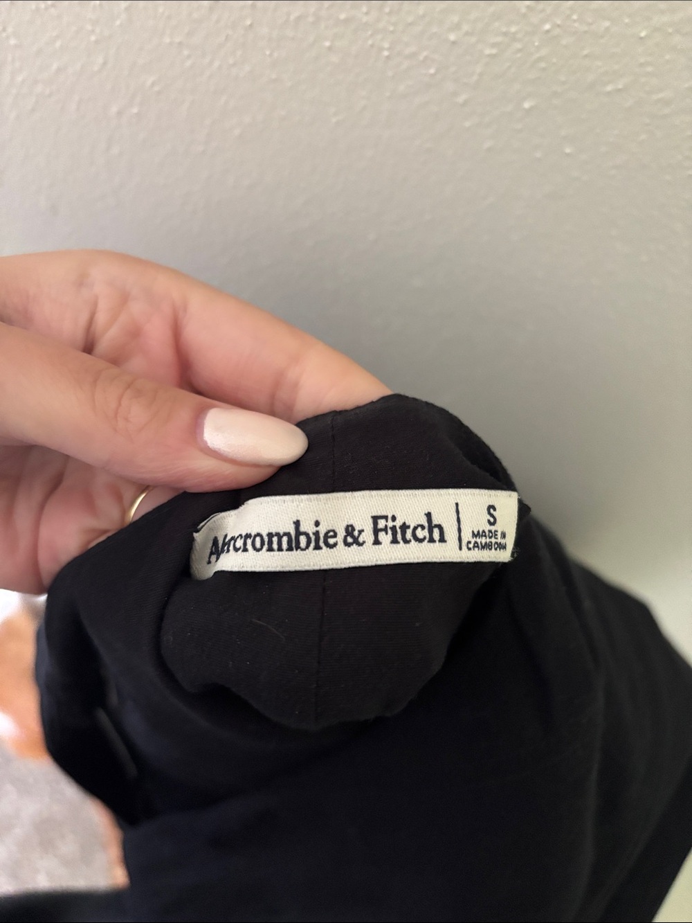 Abercrombie and Fitch Mila High Neck Open Back - Picture 3 of 4